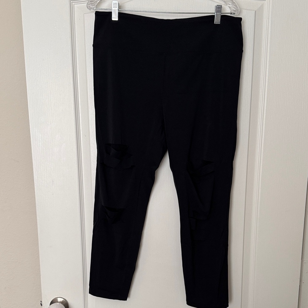 ZYIA Black Activewear Leggings